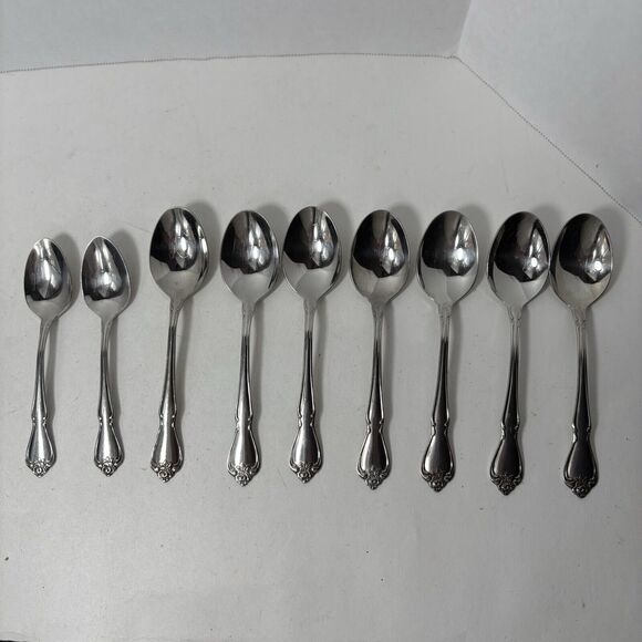 Oneida Flatware Spoons Arbor Rose True Rose Stainless 7 Place Soup & 2 Tea D3 - Picture 1 of 6